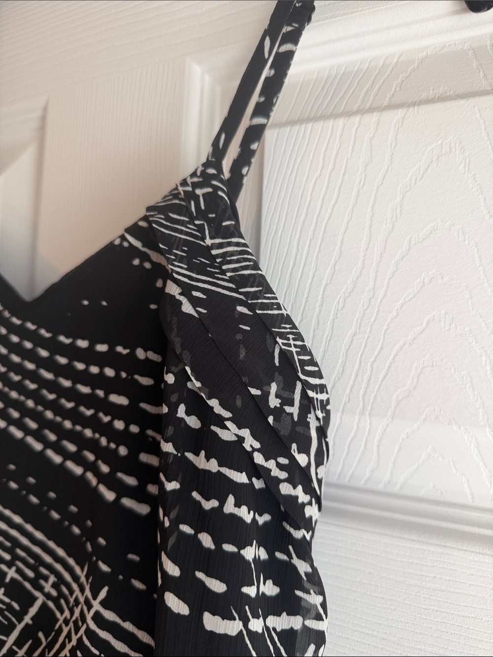 Express Black and White Printed High-Low Spaghetti-Strap Dress - Picture 3 of 6